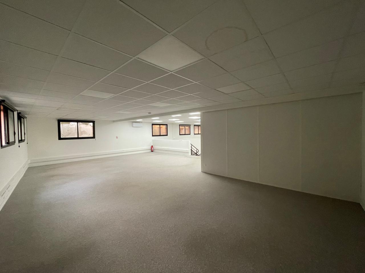 Local d'activité Jouy-en-Josas 624m² Location local d'activité Jouy-en-Josas Yvelines OLACT2426656 6
